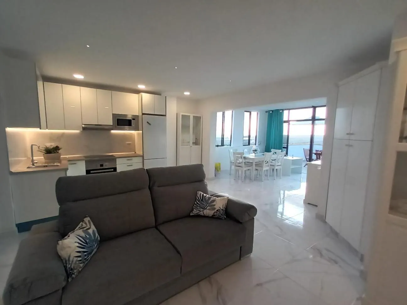 Apartment Ocean View Holiday Home Arona
